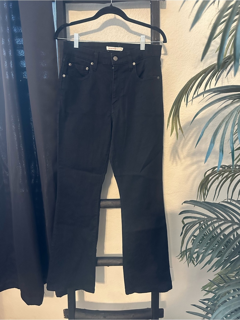 Levi's Black Wide Leg Jeans - Flared Hem